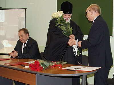 Подписание документов между Митрополией и ИИПКРО, а также между Митрополией и Министерством образования Иркутской области для организации сотрудничества в сфере духовно-нравственного воспитания детей и молодежи