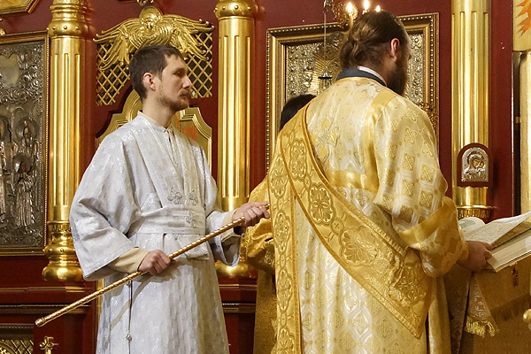 Архиерейское служение в Знаменском соборе в день памяти святителя Николая